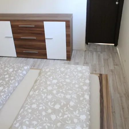 Medlin Apartman * 시오포크