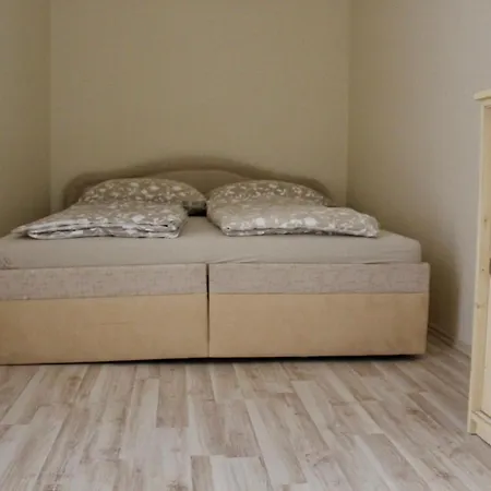 Medlin Apartman * 시오포크